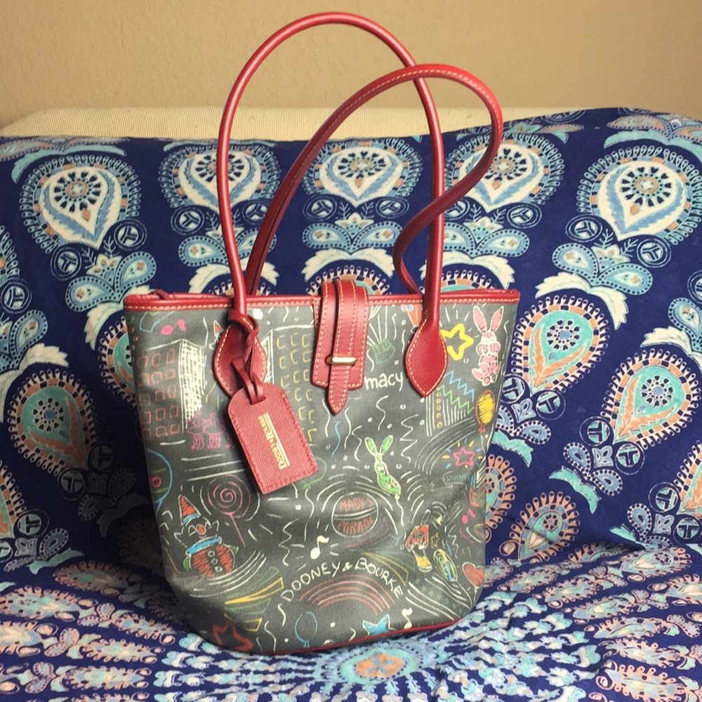 SOLD!!!!  🌺Rare Macy's Dooney & Bourke Anniversary Purse - Picture 9 of 15